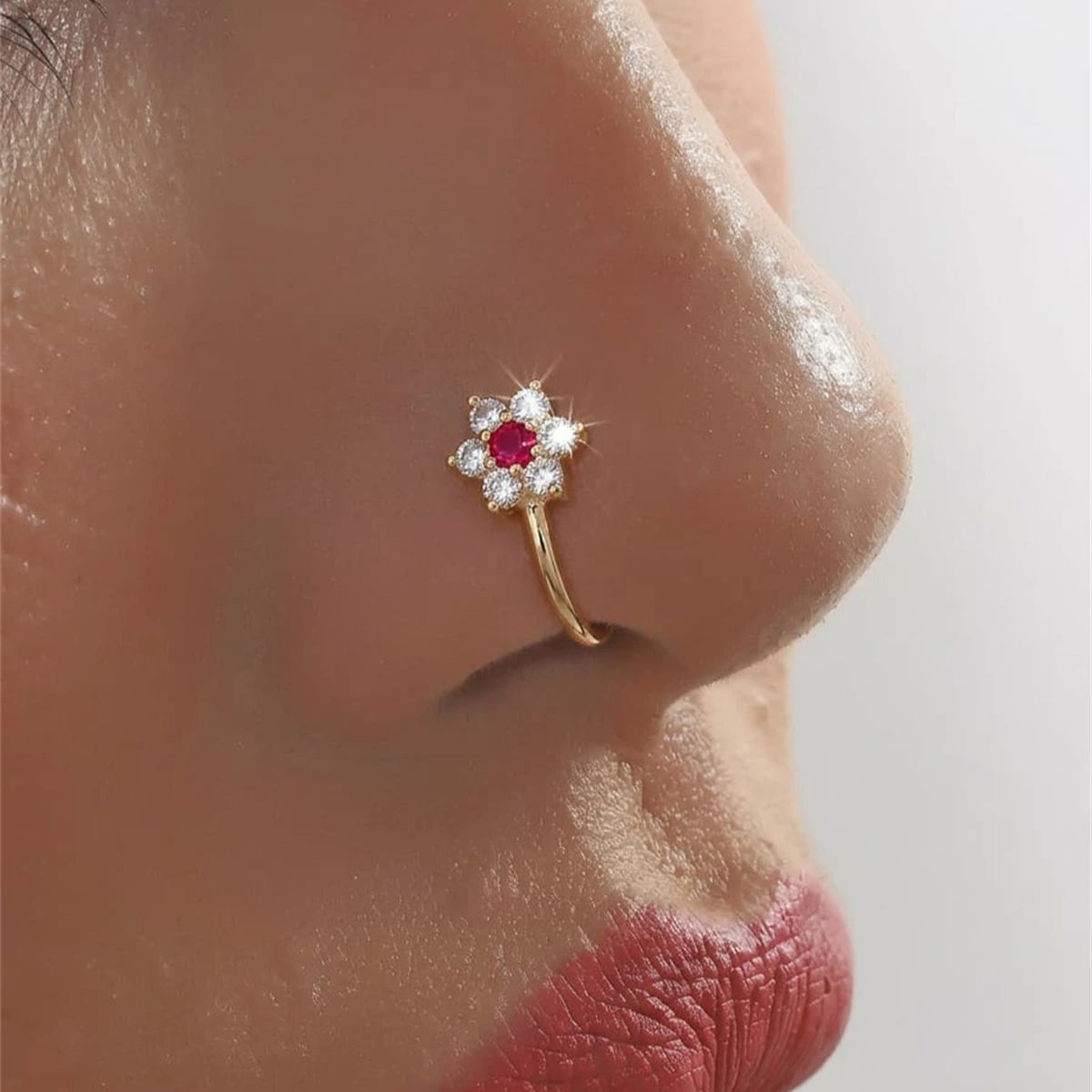 1PC Flower Shaped No Piercing  - Body Jewelry On Sale บทวิจารณ์และราคา